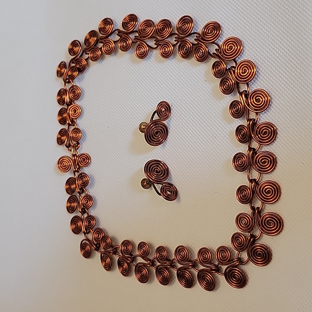 Necklace and non-pierced earrings